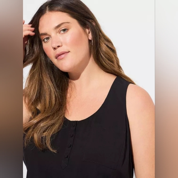 Torrid Black Chalice Henley Pocket Sleeveless Tank 2x New - Picture 4 of 11